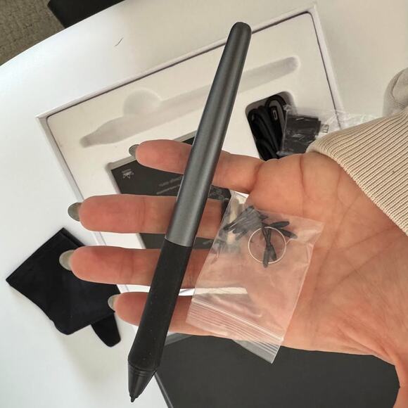 Huion HS64 Creative Pen Tablet – New (Open Box) - Picture 6 of 8